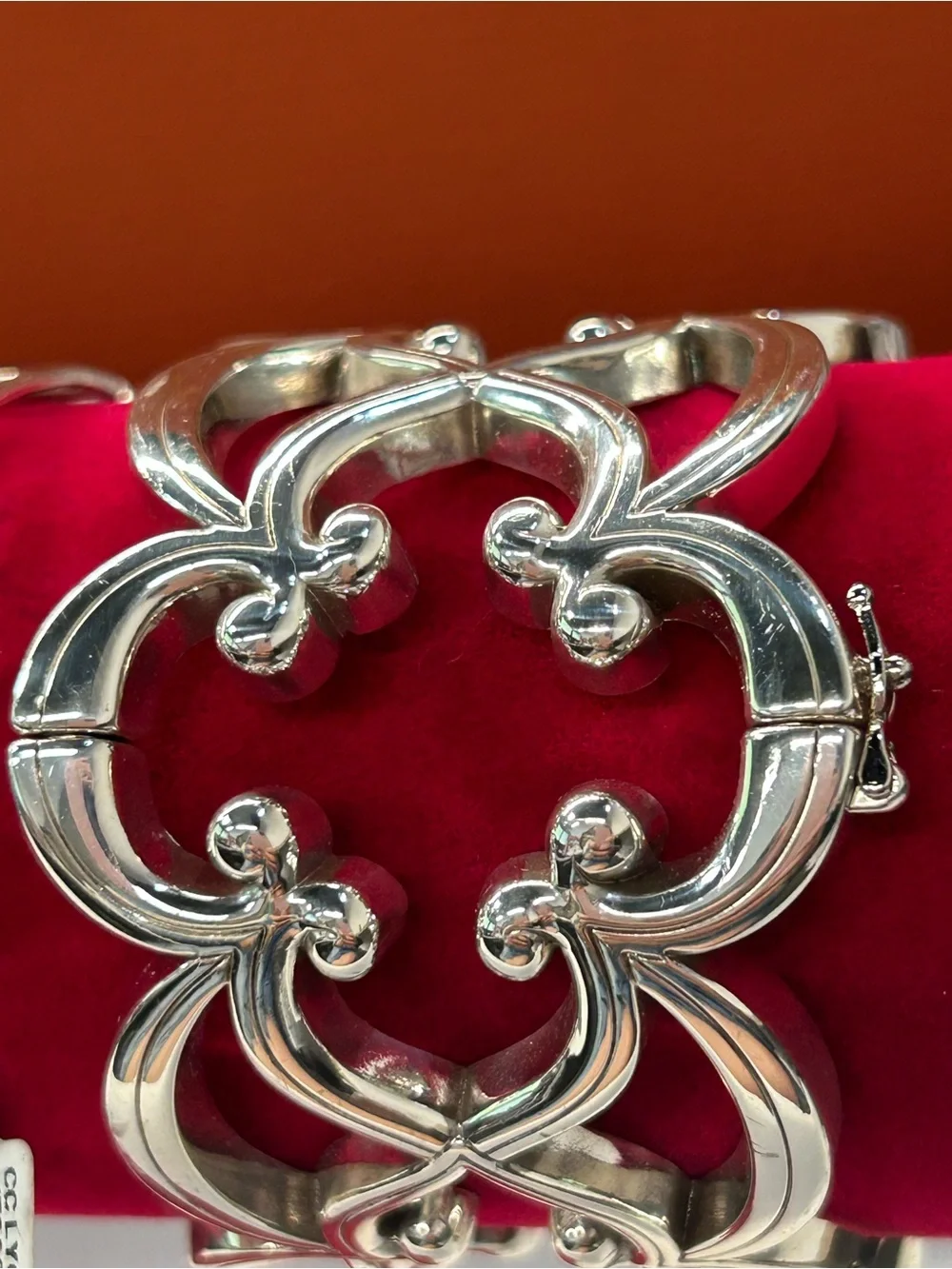 NWT Set of 2 Brighton silver plated cuffs. Toledo and Christo Lyon. Stunning!